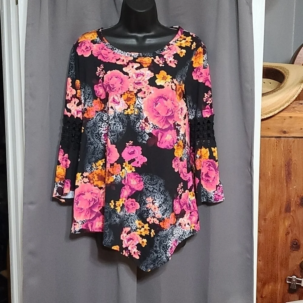 New Directions Soft Colorful Floral Blouse Size S - Picture 1 of 7